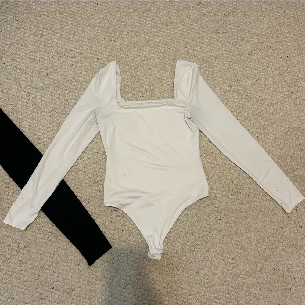 White and Black Long Sleeve Square Neck Bodysuits Size M/L